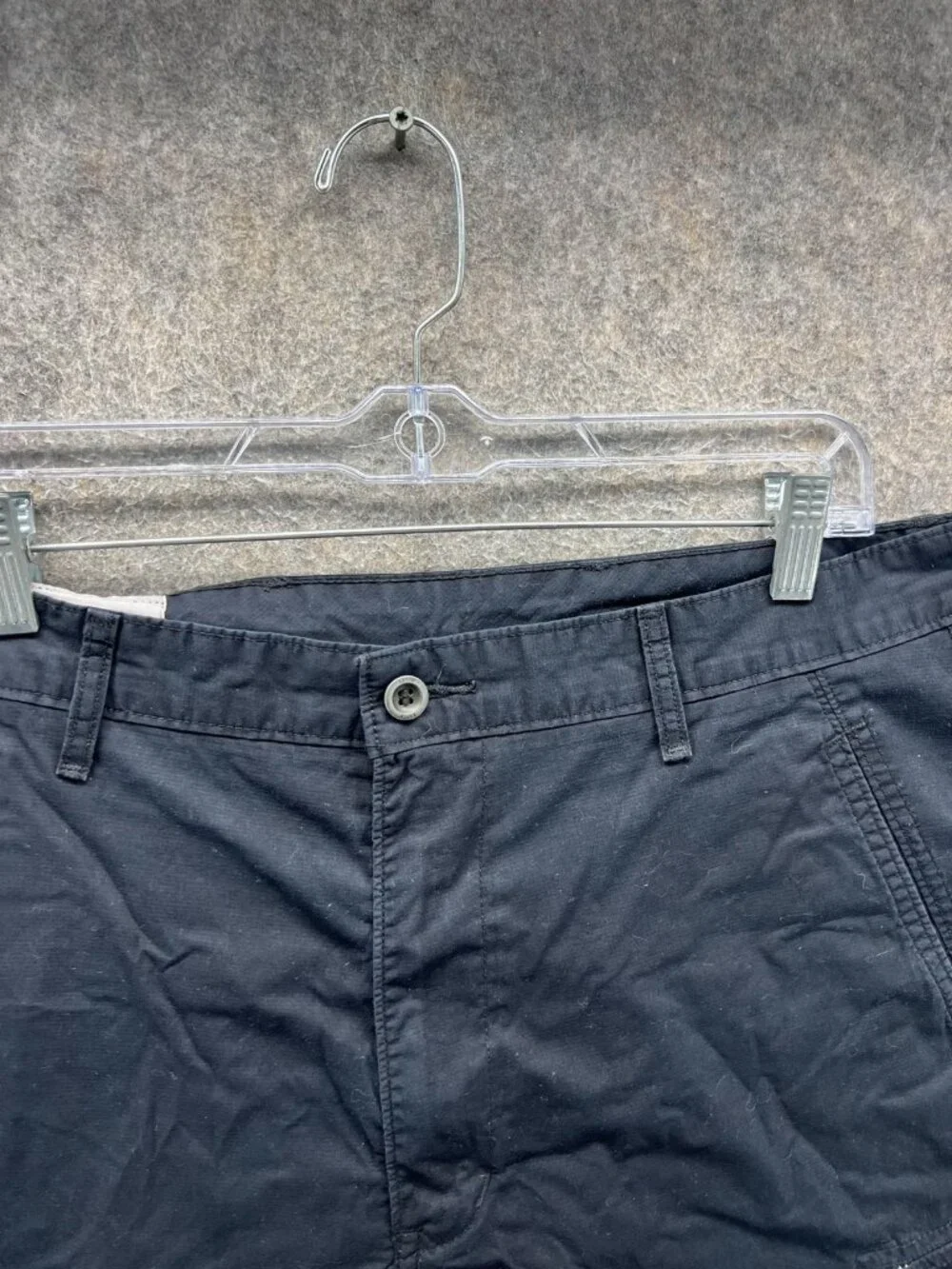 Levi's Shorts Mens 34 Black Cargo Flat Front Canvas Cotton Casual Pockets Jorts